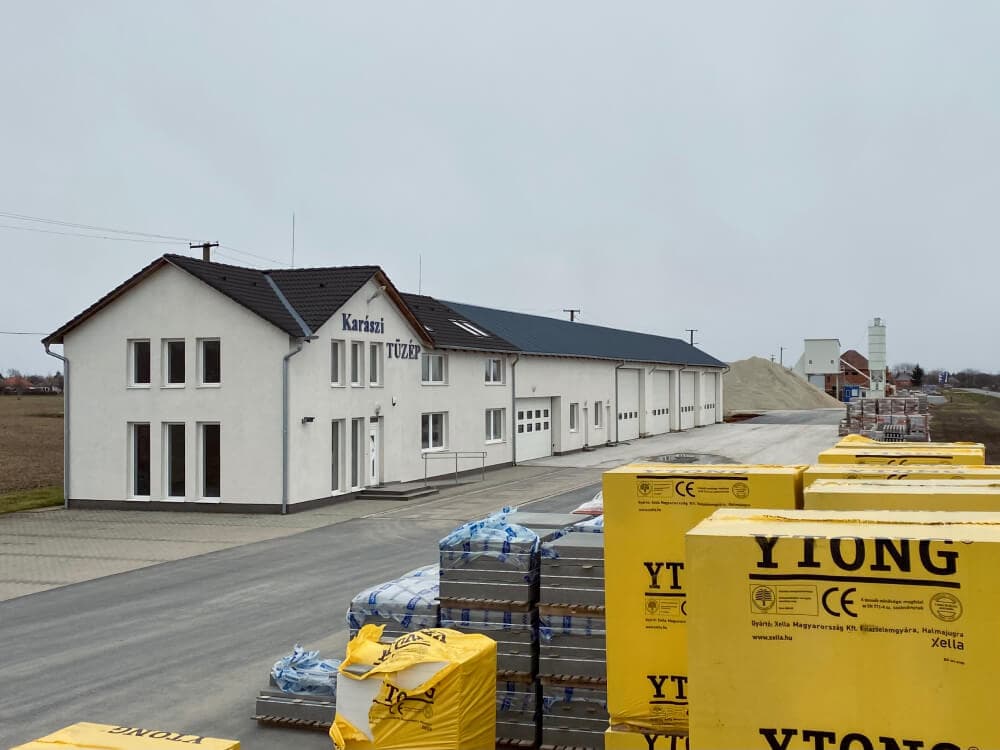 Karászi Tüzép főépület bejárat